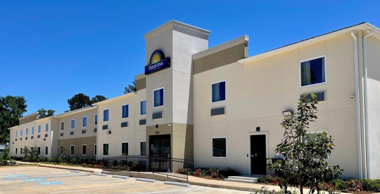 Days Inn By Wyndham Zachary La Екстериор снимка