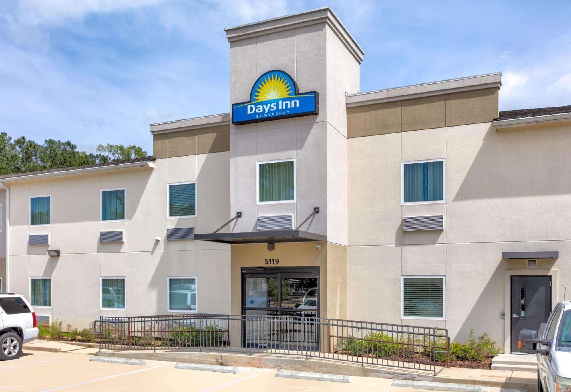 Days Inn By Wyndham Zachary La Екстериор снимка